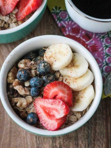 Banana Berry Breakfast Bowl