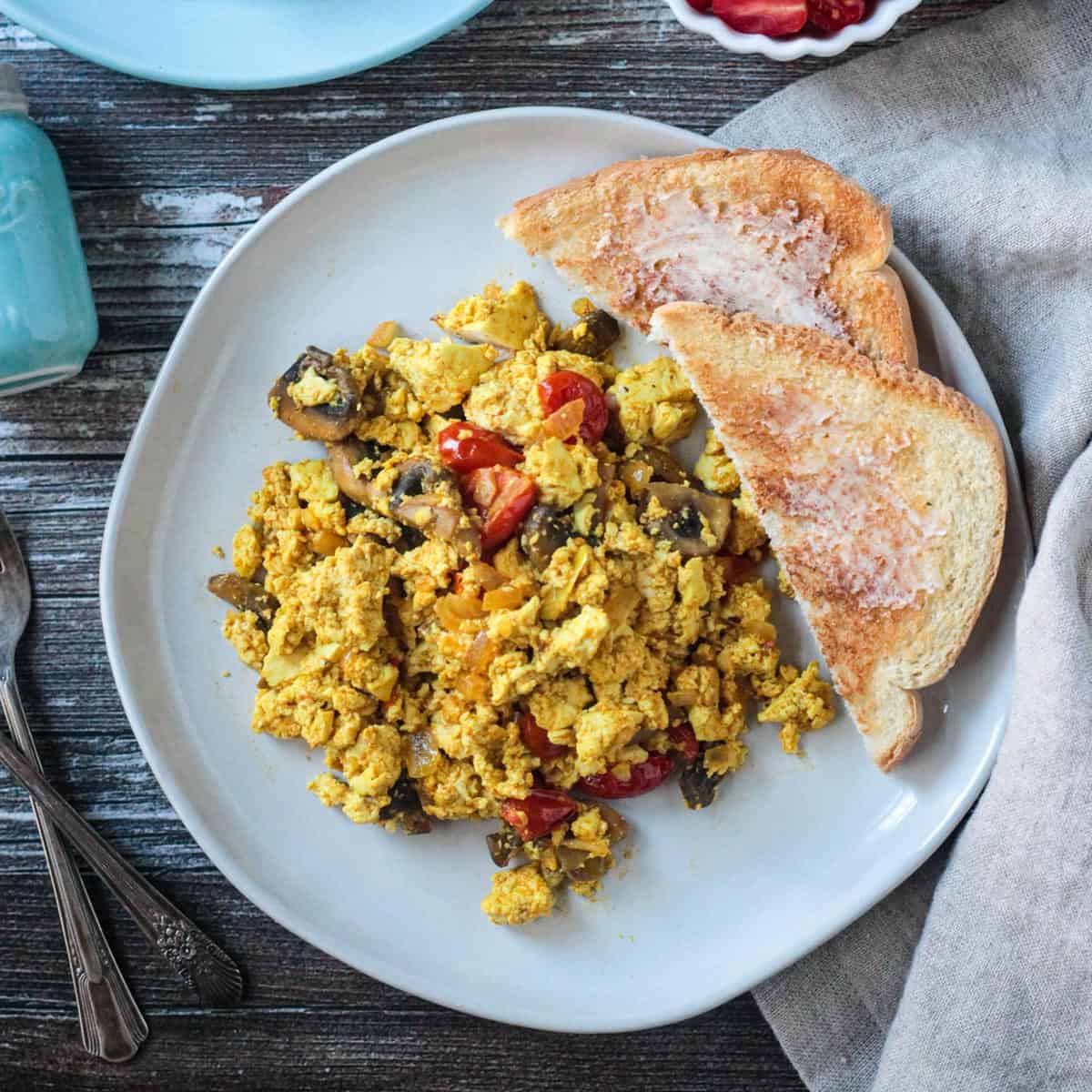 Tofu Veggie Scramble ~ Veggie Inspired