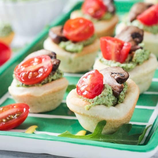 Quick and Easy Vegan Pesto Pizza Bites | Veggie Inspired