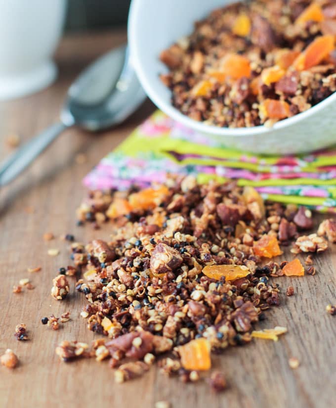 Crunchy Quinoa Breakfast Cereal