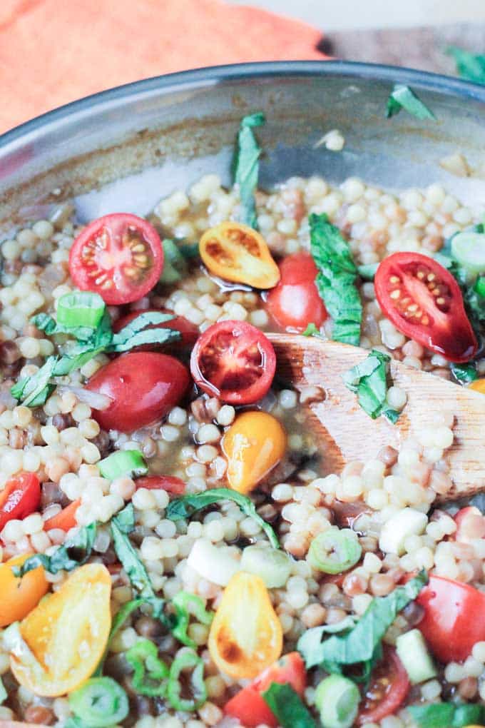 Fregola Pasta w/ Cherry Tomatoes & Basil 