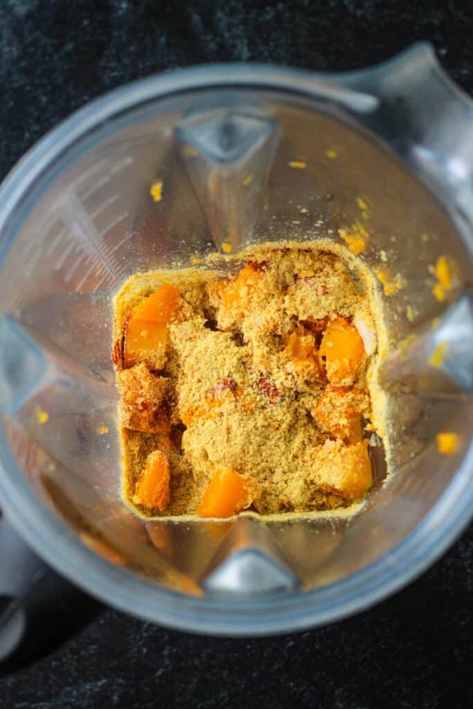 Cooked squash and cashew with the remaining ingredients in a blender.