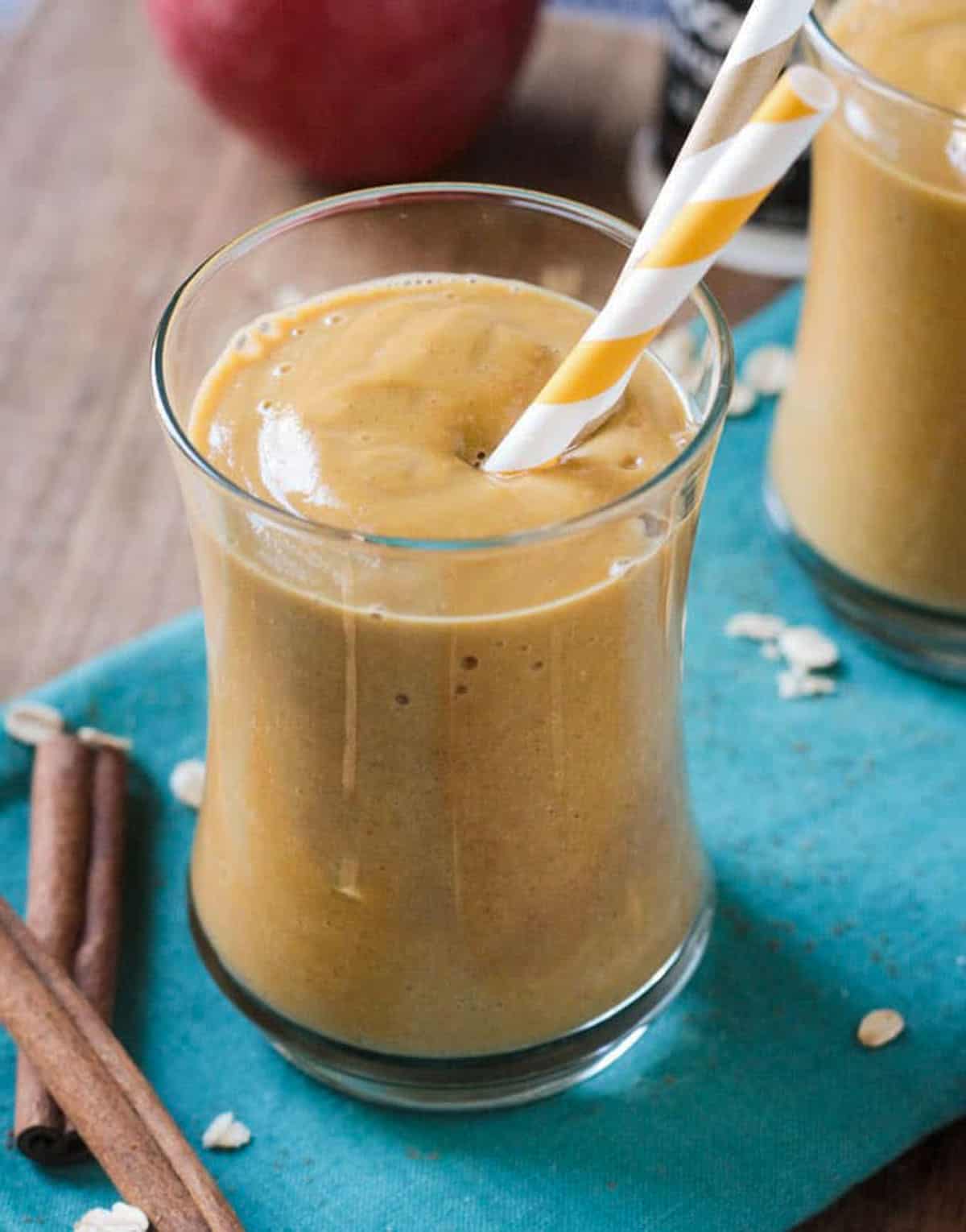 Close up of a creamy pumpkin pear smoothie.