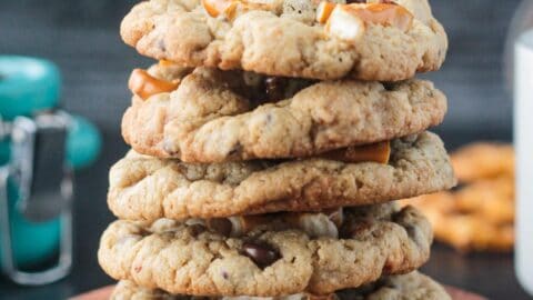 chocolate-chip-cookies-